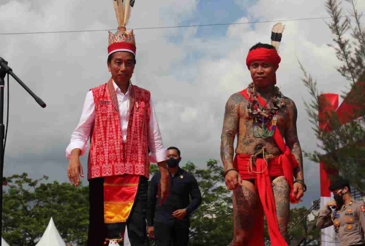 Profil Panglima Jilah, Pemimpin TBBR yang Menyambut Jokowi di Acara Adat Dayak