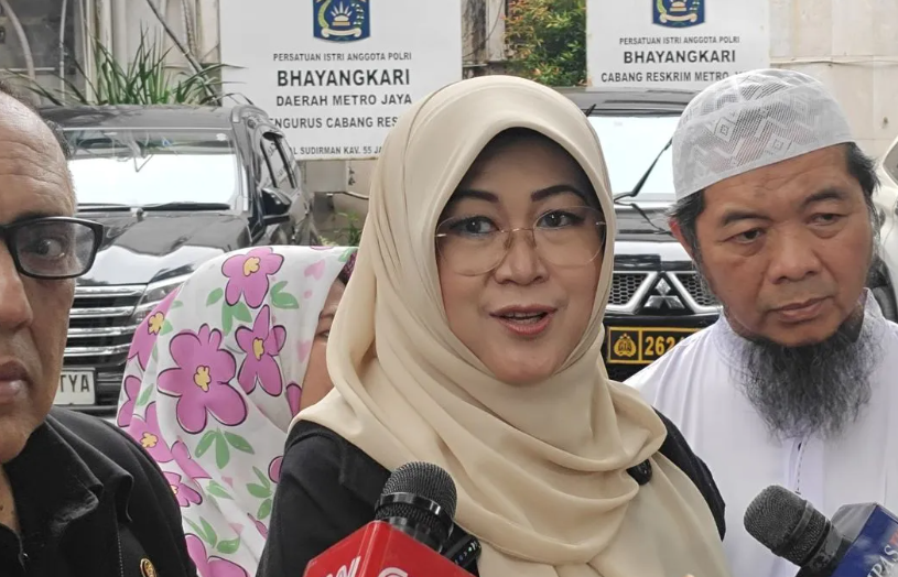 Dokter Tifa Didakwa Pasal KUHP dan UU ITE Setelah Tuduhkan Ijazah Jokowi Palsu