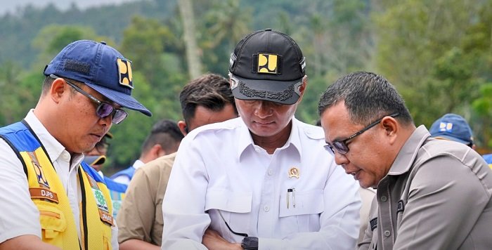 Kementerian PU Salurkan Air Bersih untuk 406 KK di Sikka NTT Pasca Bencana
