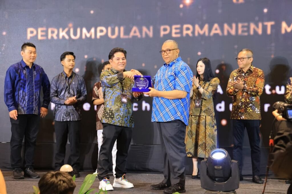 Kemnaker Dukung Sertifikasi Kompetensi Profesi Makeup Permanen dan Alasan di Baliknya