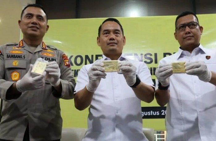 Anggota DPRD Sintang Ditangkap Usai Bawa 3 Kg Emas Diduga Hasil Tambang Ilegal