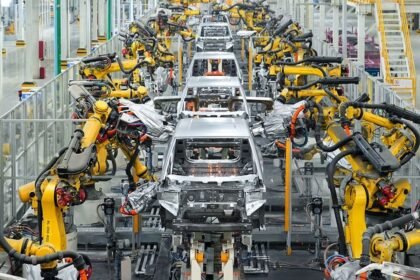 Prabowo Ungkap Proyek Ekosistem Mobil Listrik Subang, Produksi Massal Ditetapkan untuk 2028