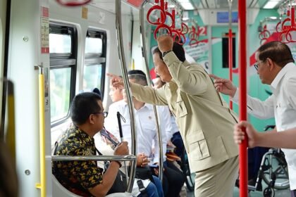 Prabowo Ungkap Pengalaman Menyenangkan Naik LRT Kelapa Gading-Manggarai