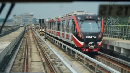 Presiden Prabowo Minta Danantara Perluas Rute LRT Jakarta Hingga JIS