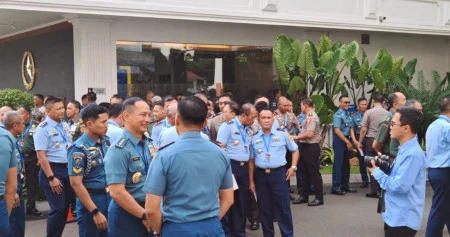 Presiden Prabowo Pimpin Rapat 800 Pati TNI-Polri, Dorong Soliditas Dalam Menghadapi Ancaman Siber dan Hibrida