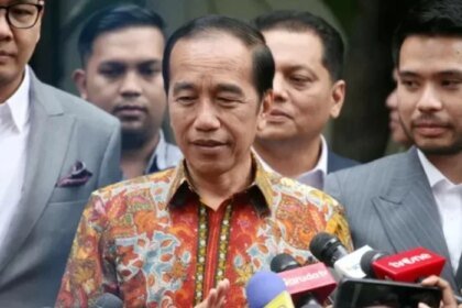 Refly Harun Minta Jokowi Hadiri Sidang Roy Suryo, Bahas Peluang Penghentian Perkara