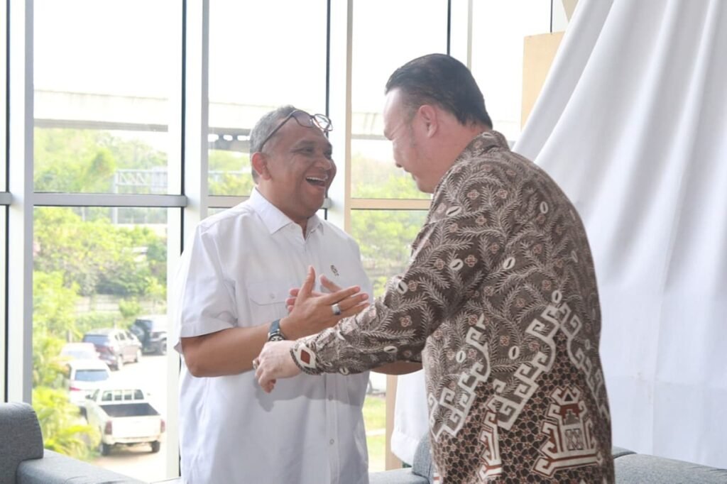Wamenaker Afriansyah Dukung Transfer Teknologi Whoosh untuk Meningkatkan Kemandirian SDM Indonesia