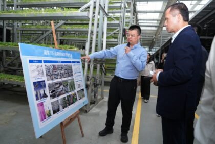 Menteri Transmigrasi Kunjungi China untuk Pelajari Teknologi AI dan Investasi Pertanian di Papua serta Sulawesi